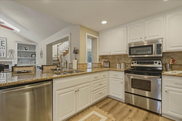 226 Bittercreek Dr, Folsom, CA 95630