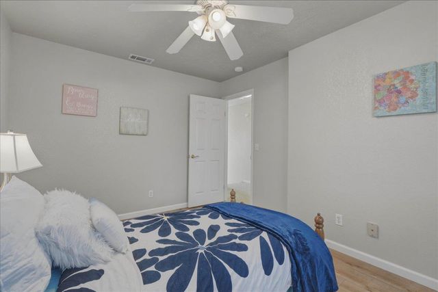 226 Bittercreek Dr, Folsom, CA 95630