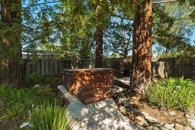 226 Bittercreek Dr, Folsom, CA 95630