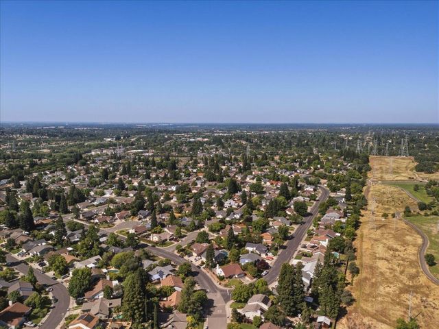 226 Bittercreek Dr, Folsom, CA 95630
