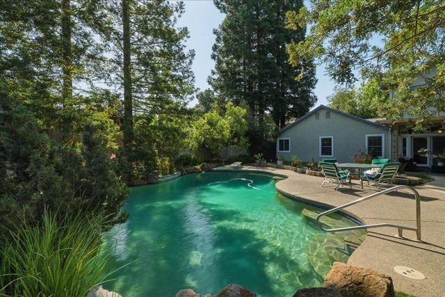 226 Bittercreek Dr, Folsom, CA 95630