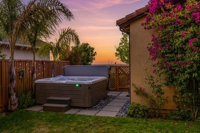 18587 Mcclellan Circle, Marina, CA 93933