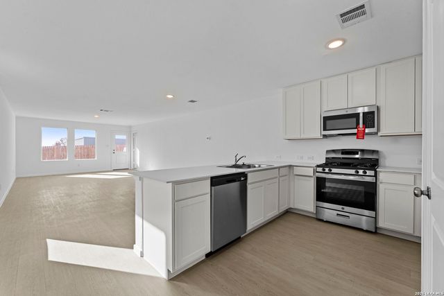 337 Kayden Court, Marion, TX 78124