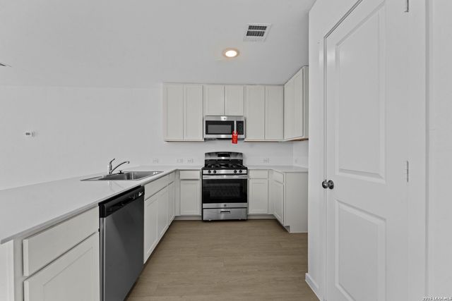 337 Kayden Court, Marion, TX 78124