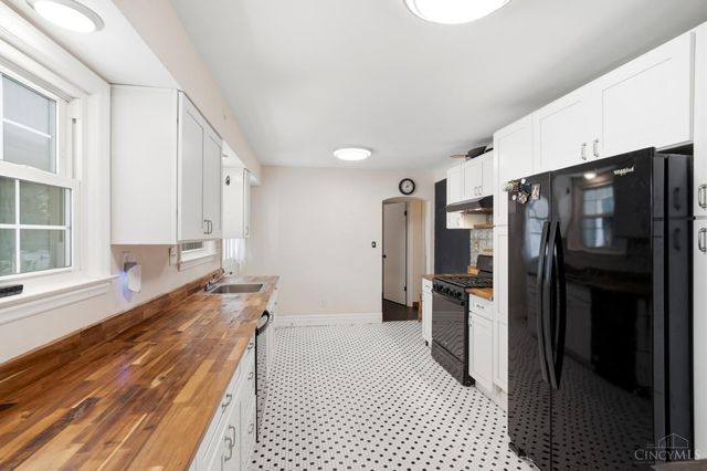 263 Forestwood Drive, Springfield Twp., OH 45216