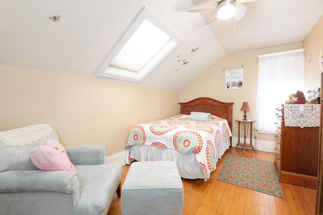 W304N2426 Maple AVENUE, Pewaukee, WI 53072