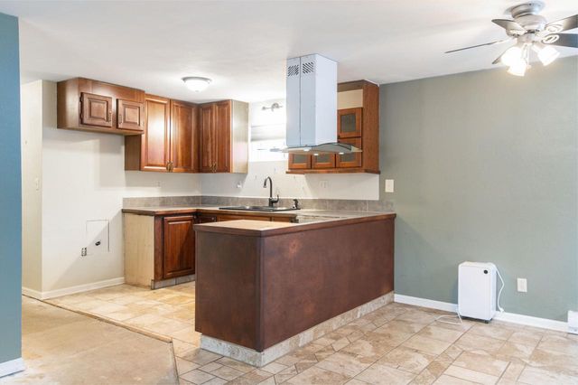 W304N2426 Maple AVENUE, Pewaukee, WI 53072