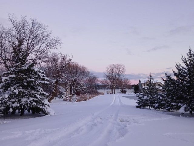 W304N2426 Maple AVENUE, Pewaukee, WI 53072