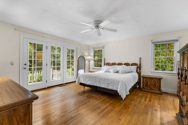 2 Harding Ln, Harwich, MA 02645
