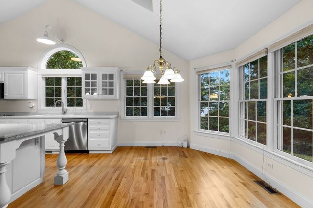 2 Harding Ln, Harwich, MA 02645