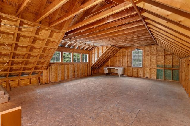 2 Harding Ln, Harwich, MA 02645