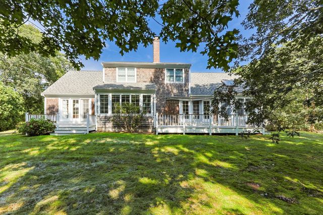 2 Harding Ln, Harwich, MA 02645