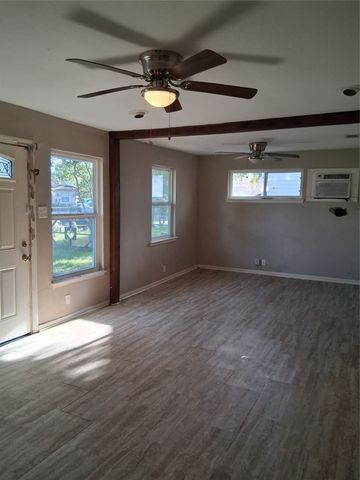 2133 Glenfield Avenue, Dallas, TX 75224