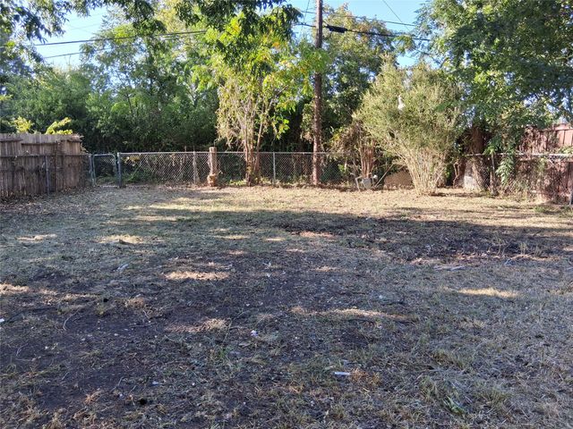 2133 Glenfield Avenue, Dallas, TX 75224