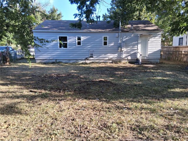 2133 Glenfield Avenue, Dallas, TX 75224