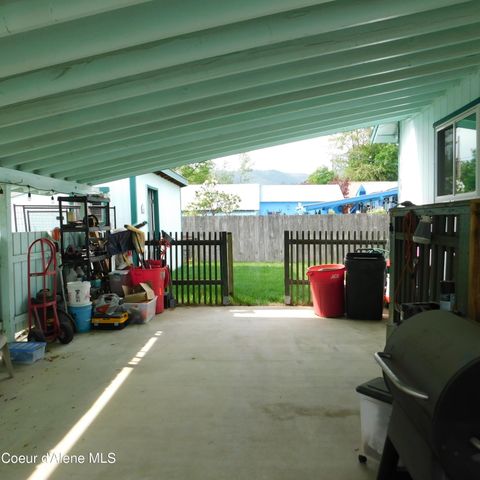 81 Cedar ST, Priest River, ID 83856