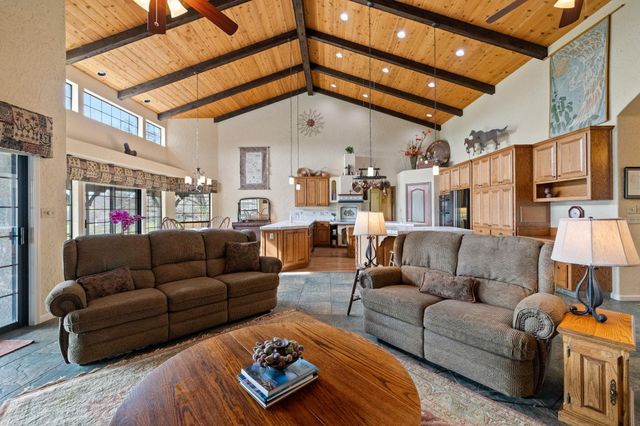 8650 Fraguero Rd, Sonora, CA 95370