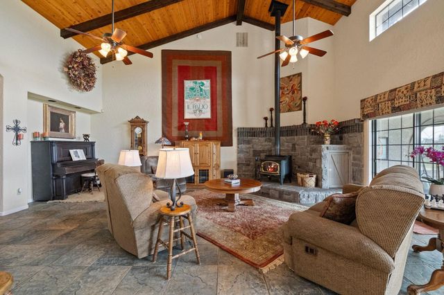 8650 Fraguero Rd, Sonora, CA 95370