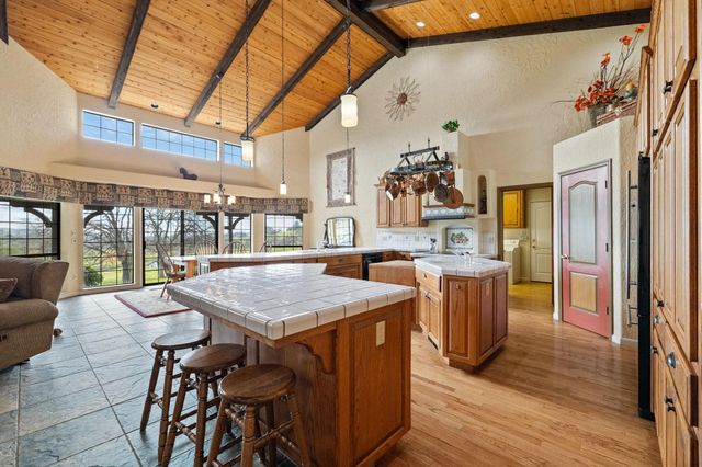 8650 Fraguero Rd, Sonora, CA 95370