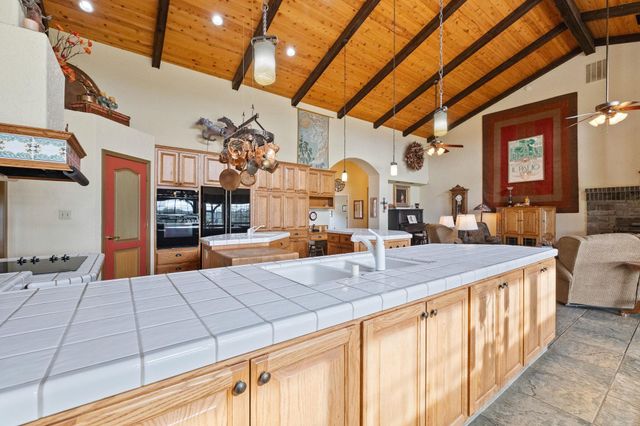 8650 Fraguero Rd, Sonora, CA 95370