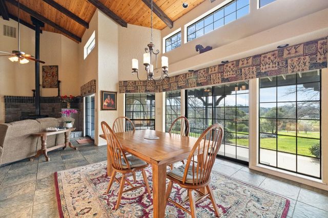 8650 Fraguero Rd, Sonora, CA 95370