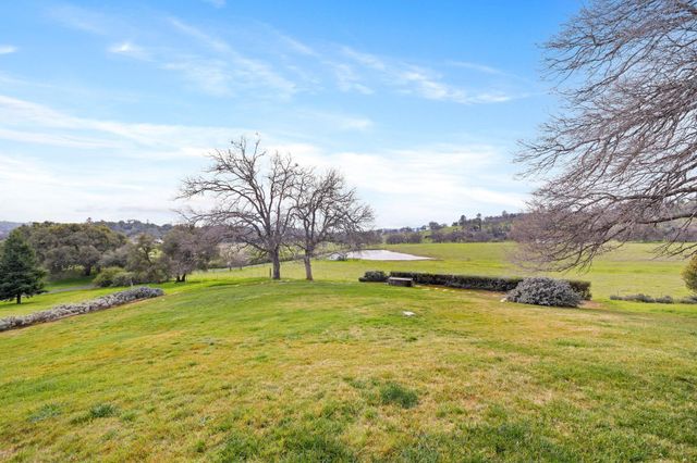 8650 Fraguero Rd, Sonora, CA 95370