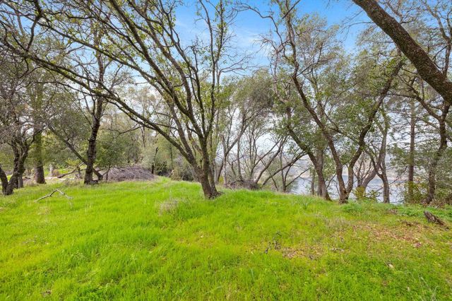 8650 Fraguero Rd, Sonora, CA 95370