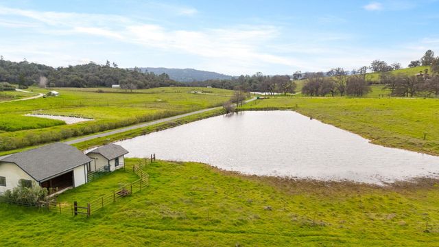 8650 Fraguero Rd, Sonora, CA 95370