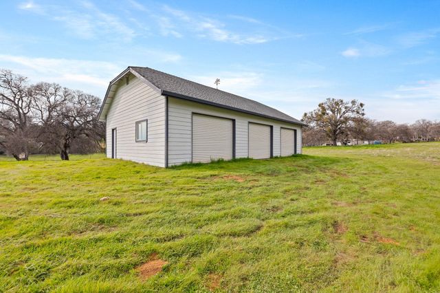 8650 Fraguero Rd, Sonora, CA 95370