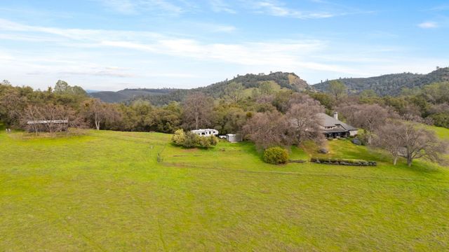 8650 Fraguero Rd, Sonora, CA 95370