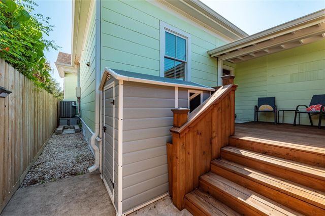 3802 Avenue Q Avenue, Galveston, TX 77550