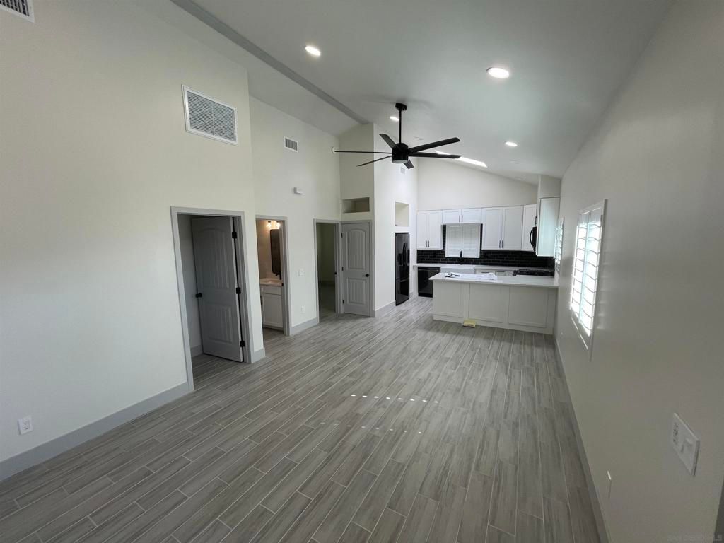 Image 15 of property listing at 1096 Grove Avenue, Imperial Beach, CA 91932