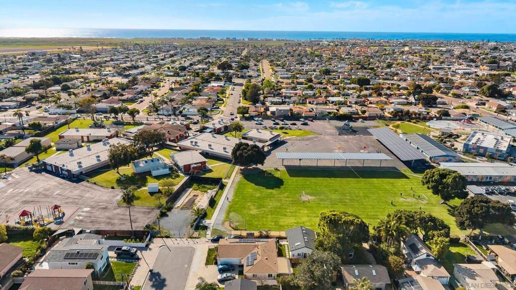 Image 21 of property listing at 1096 Grove Avenue, Imperial Beach, CA 91932