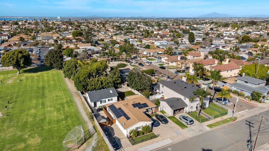 Image 4 of property listing at 1096 Grove Avenue, Imperial Beach, CA 91932