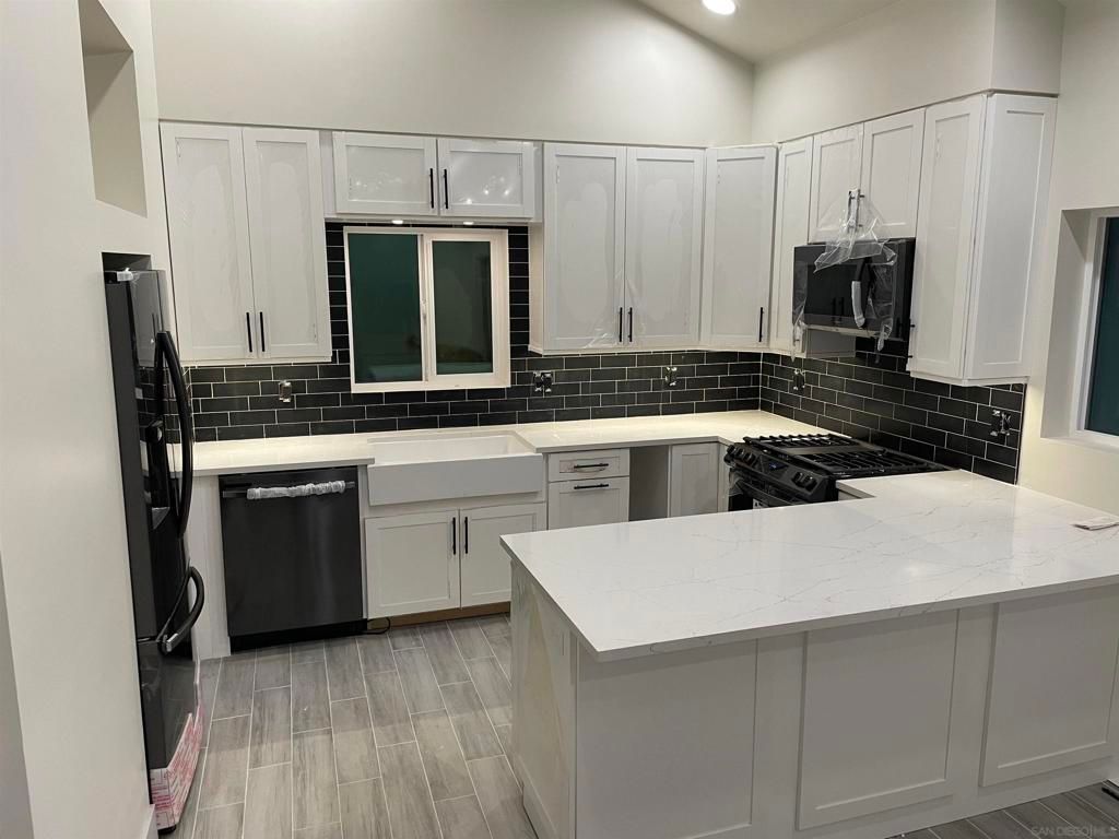 Image 7 of property listing at 1096 Grove Avenue, Imperial Beach, CA 91932