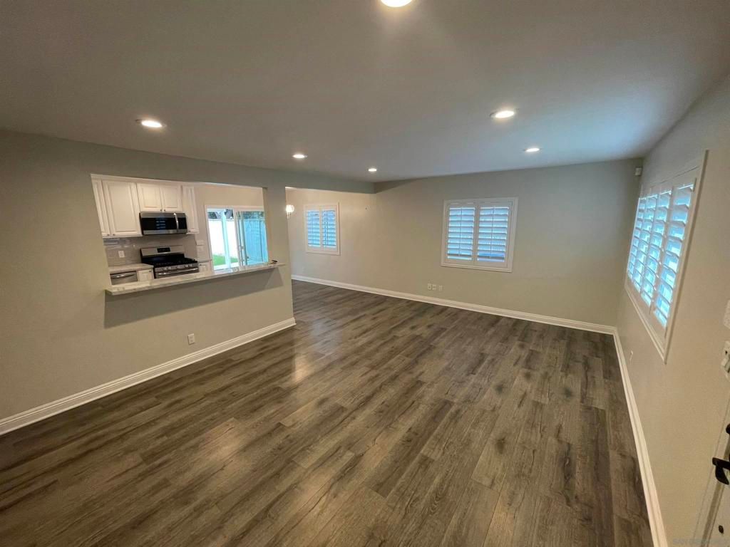 Image 8 of property listing at 1096 Grove Avenue, Imperial Beach, CA 91932