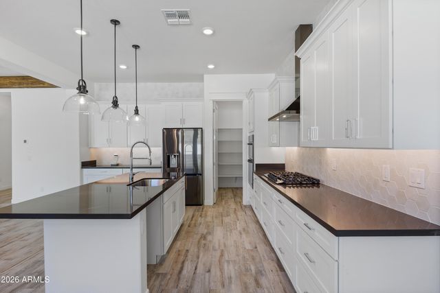 7576 W EVANS Drive, Peoria, AZ 85381