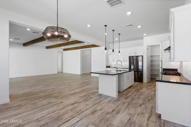 7576 W EVANS Drive, Peoria, AZ 85381