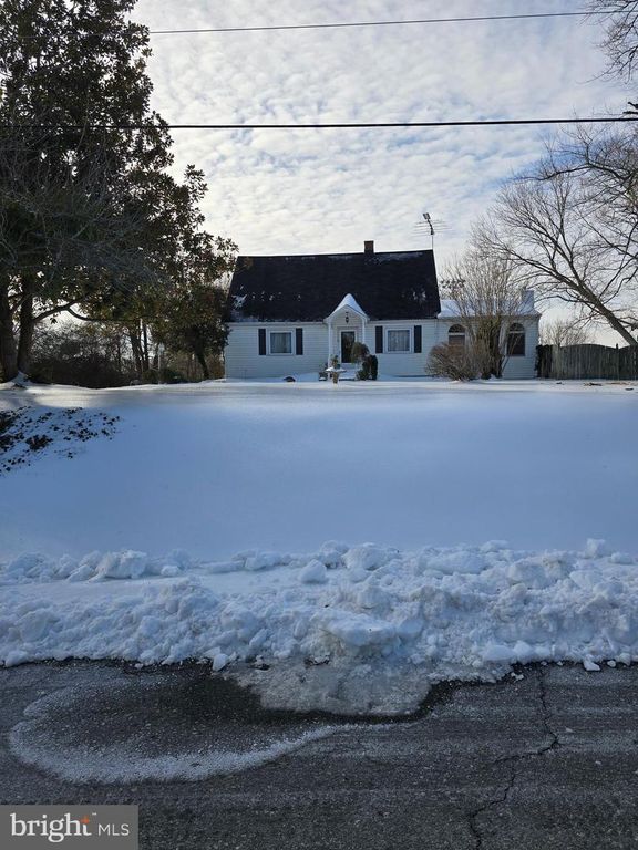 12 PORTER LN, Fredericksburg, VA 22405