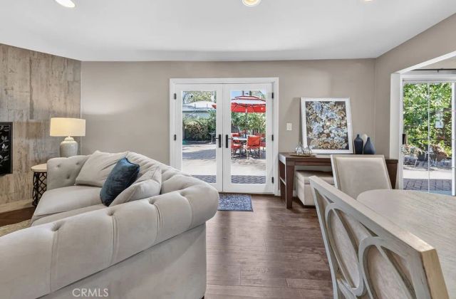 5711 Geyser Avenue, Tarzana, CA 91356