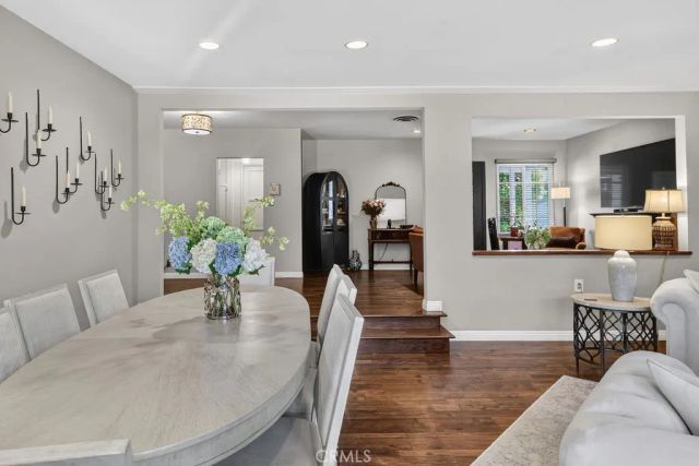 5711 Geyser Avenue, Tarzana, CA 91356