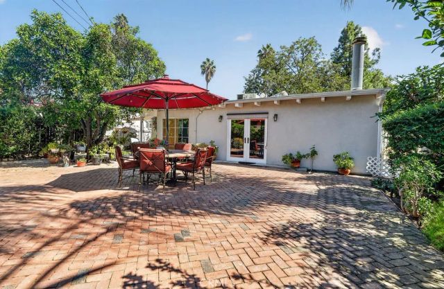 5711 Geyser Avenue, Tarzana, CA 91356