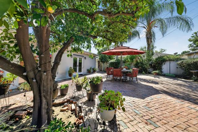 5711 Geyser Avenue, Tarzana, CA 91356