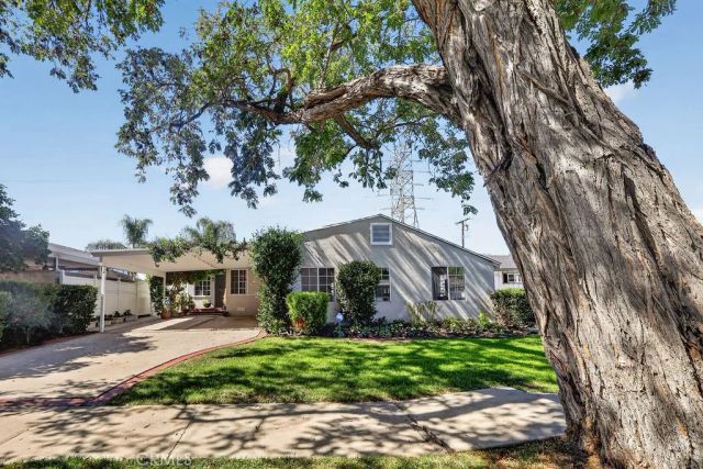 5711 Geyser Avenue, Tarzana, CA 91356
