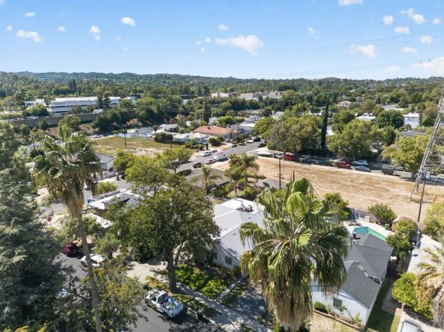 5711 Geyser Avenue, Tarzana, CA 91356