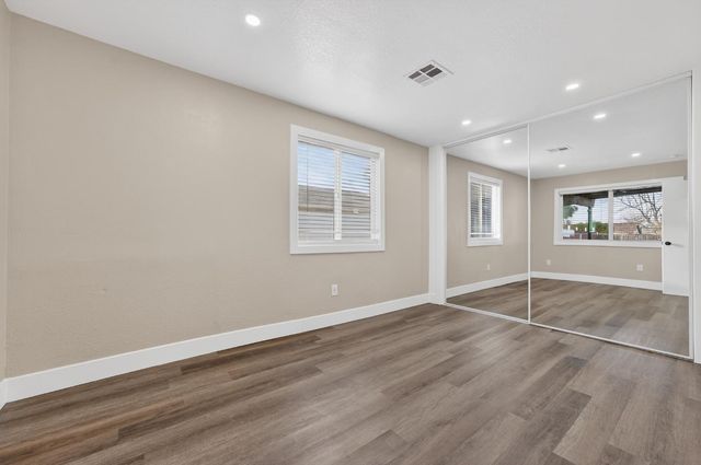 525 Lindsay Ave, Sacramento, CA 95838