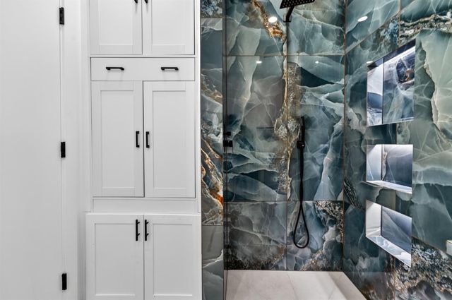 525 Lindsay Ave, Sacramento, CA 95838