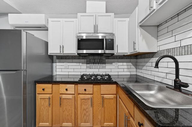 525 Lindsay Ave, Sacramento, CA 95838