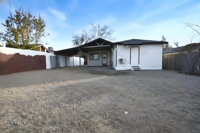 525 Lindsay Ave, Sacramento, CA 95838