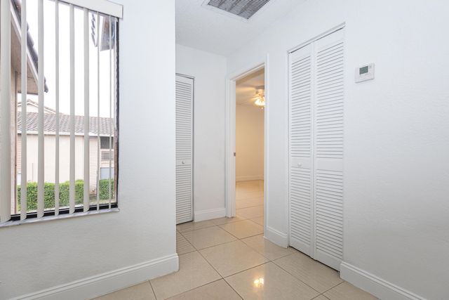 9981 W Atlantic Boulevard 9981, Coral Springs, FL 33071
